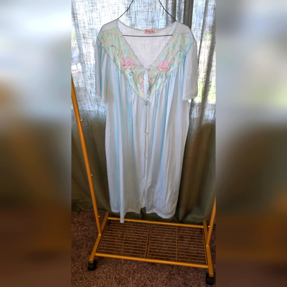 Vanity Fair Vintage House Coat!